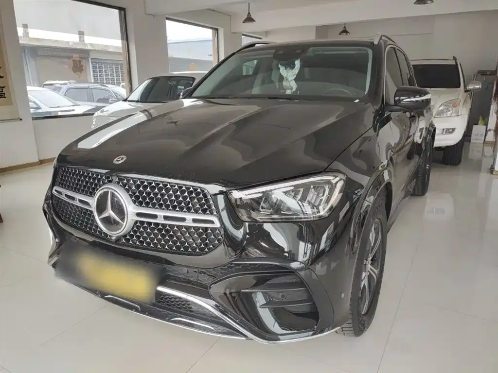 Mercedes-Benz GLE — фото 1