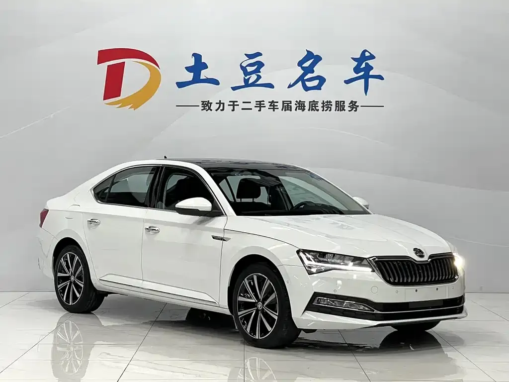 Skoda Superb — фото 3