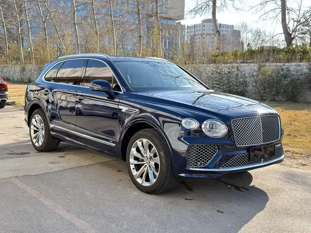 Bentley Bentayga — фото 1