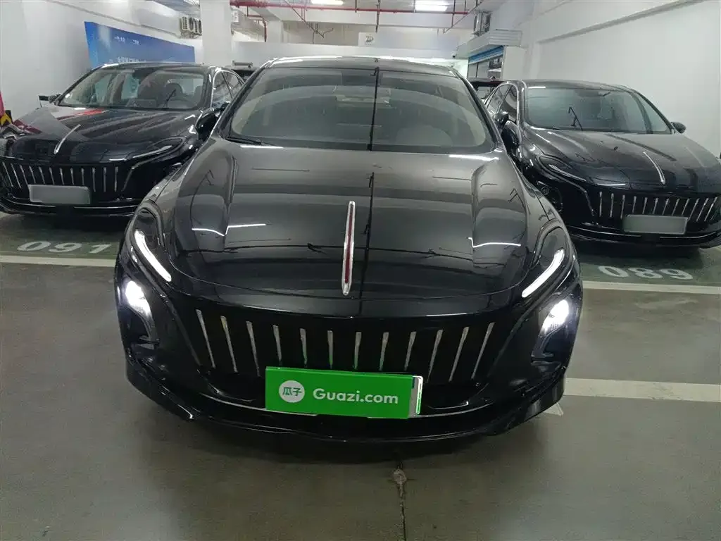Hongqi E-QM5 — фото 3