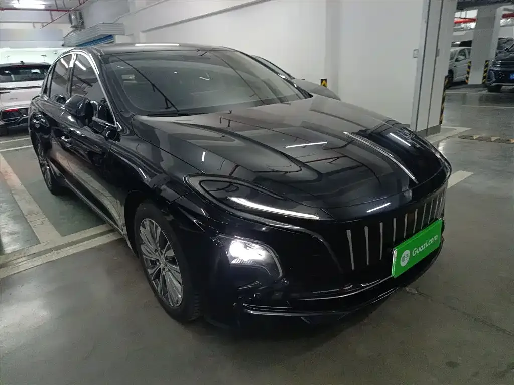 Hongqi E-QM5 — фото 4