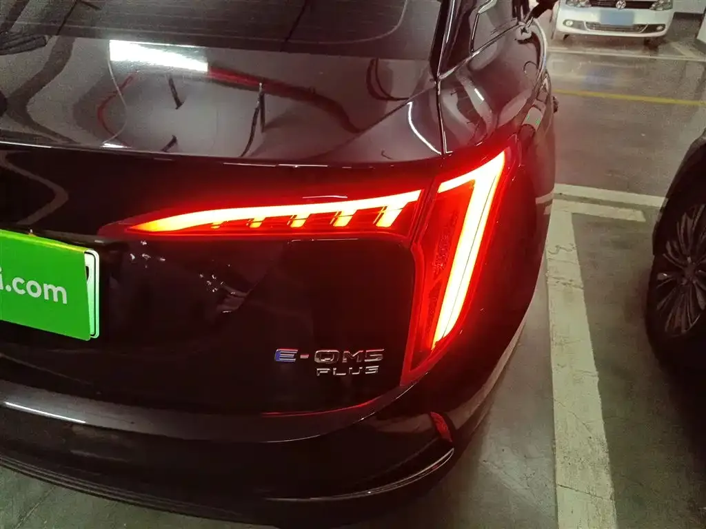Hongqi E-QM5 — фото 8
