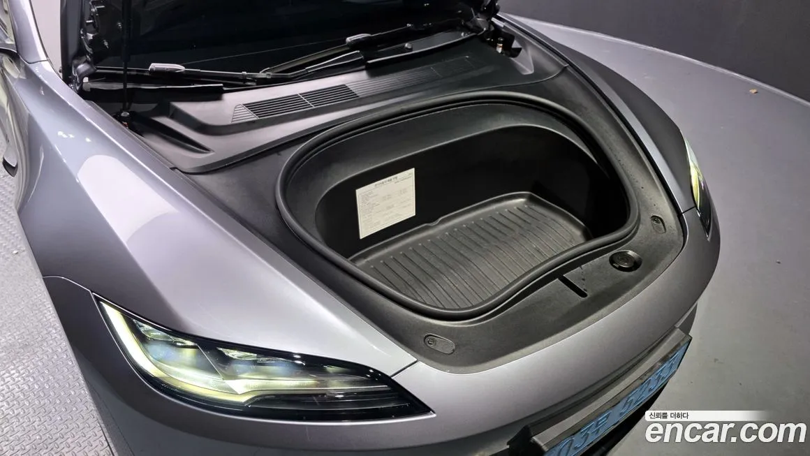 Tesla Model 3 — фото 8