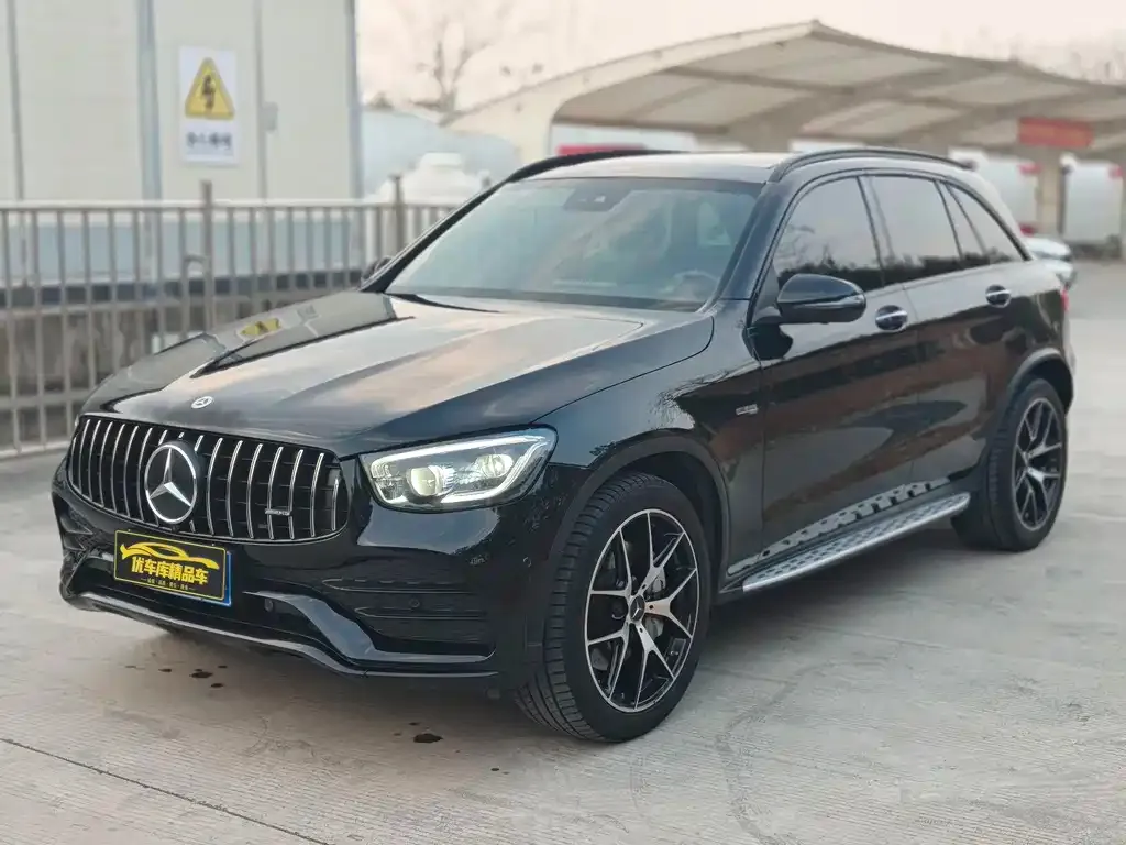 Mercedes-Benz GLC AMG — фото 1