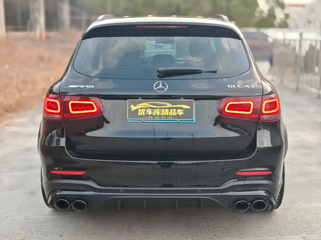Mercedes-Benz GLC AMG — фото 7