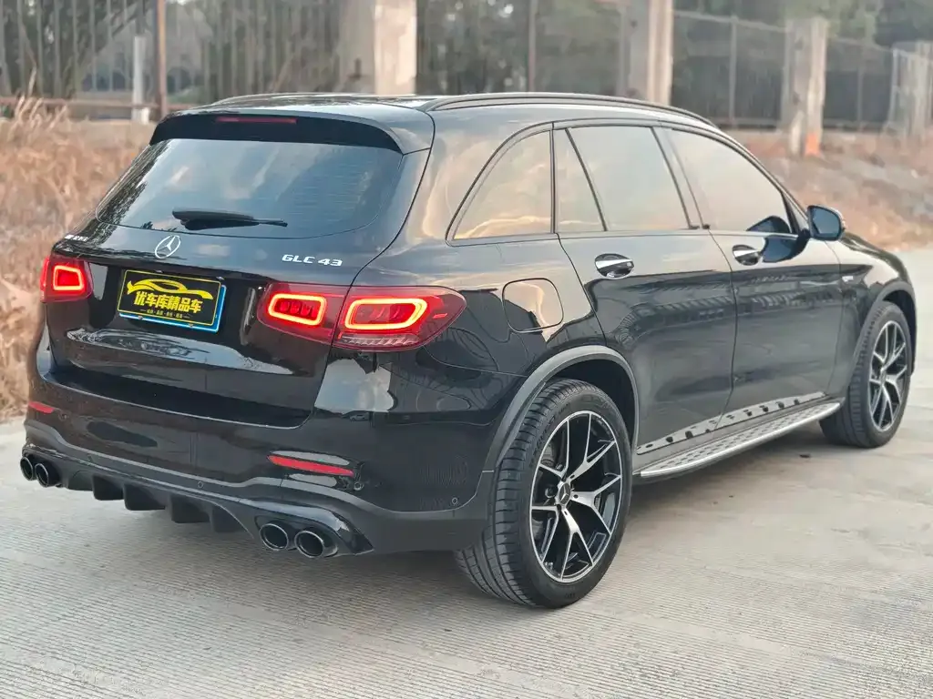 Mercedes-Benz GLC AMG — фото 9