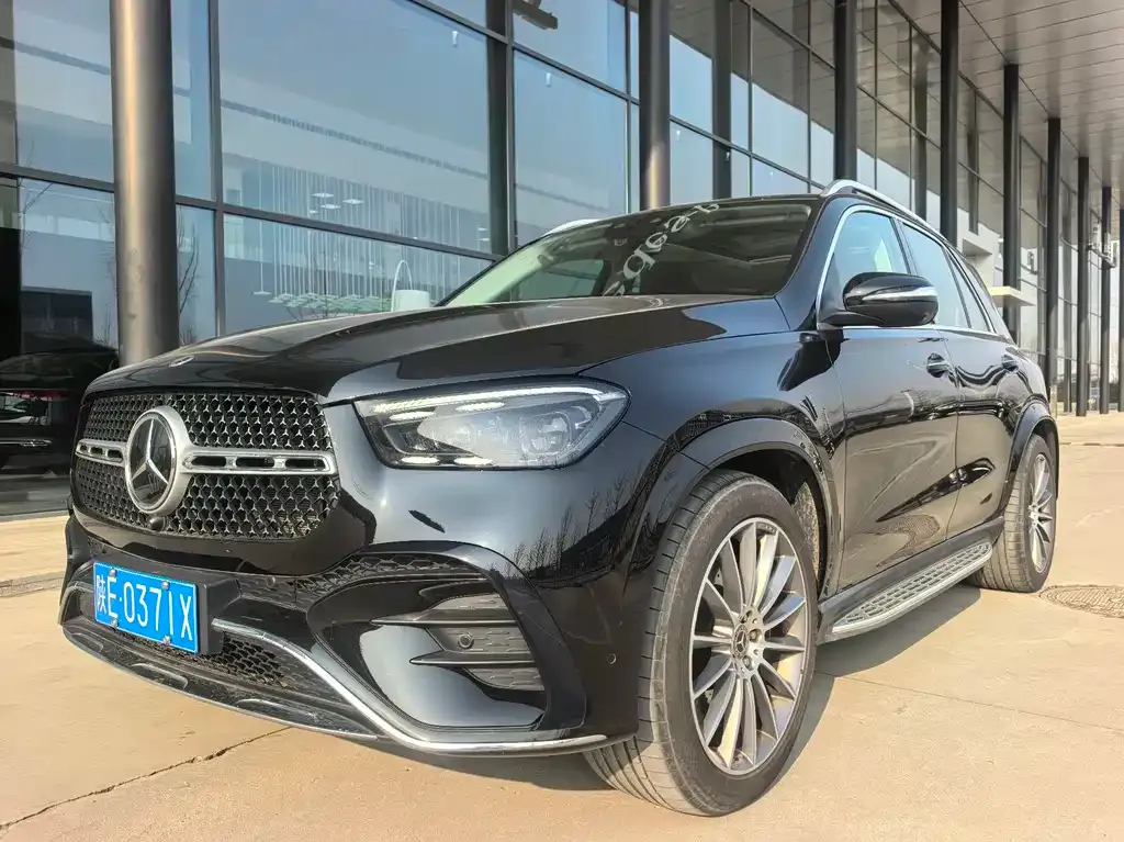 Mercedes-Benz GLE — фото 1