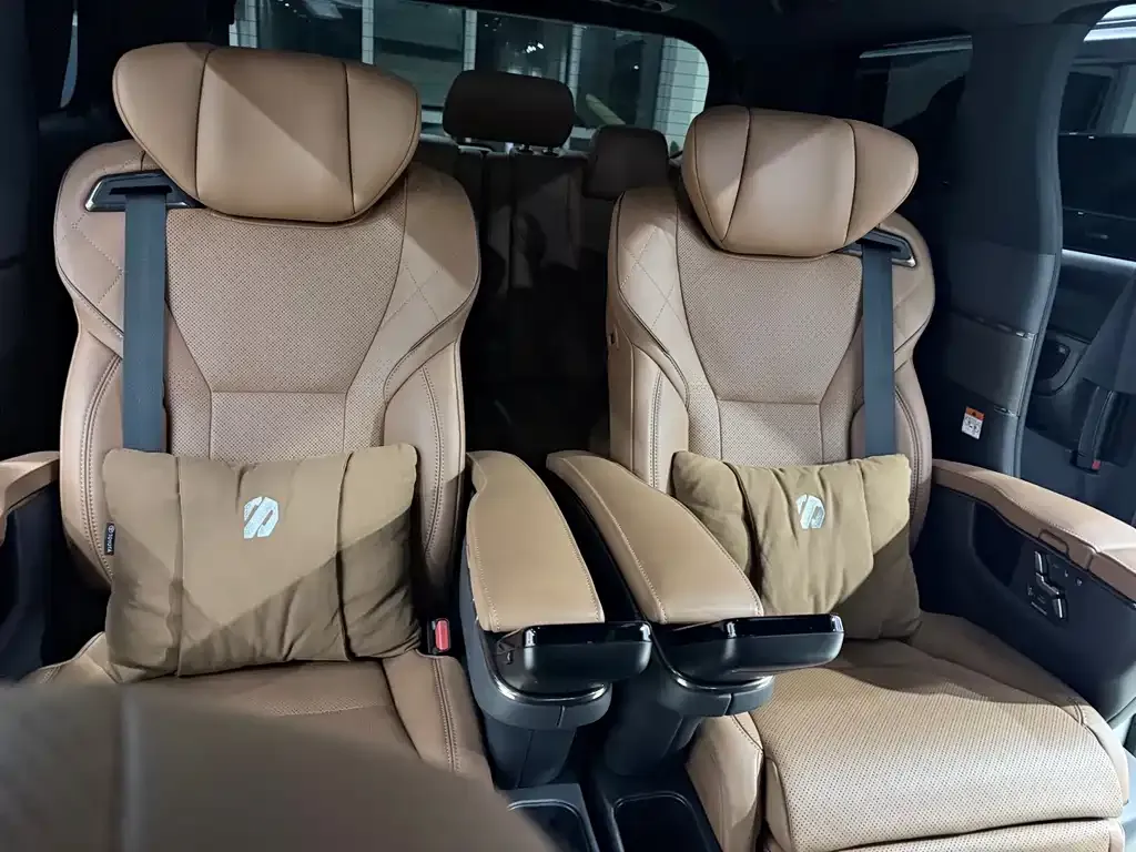 Toyota Alphard — фото 8