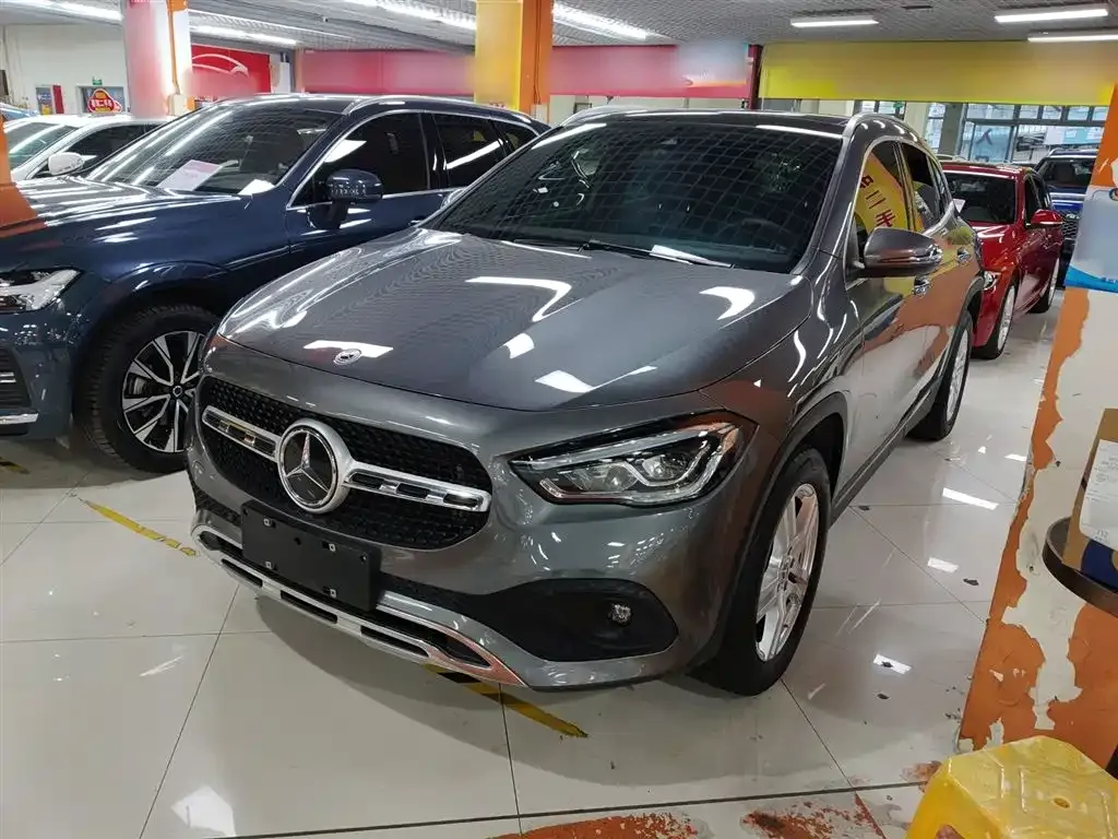 Mercedes-Benz GLA — фото 1