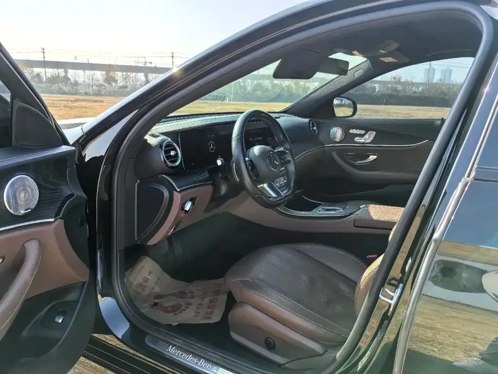 Mercedes-Benz E-Class (Import) — фото 2