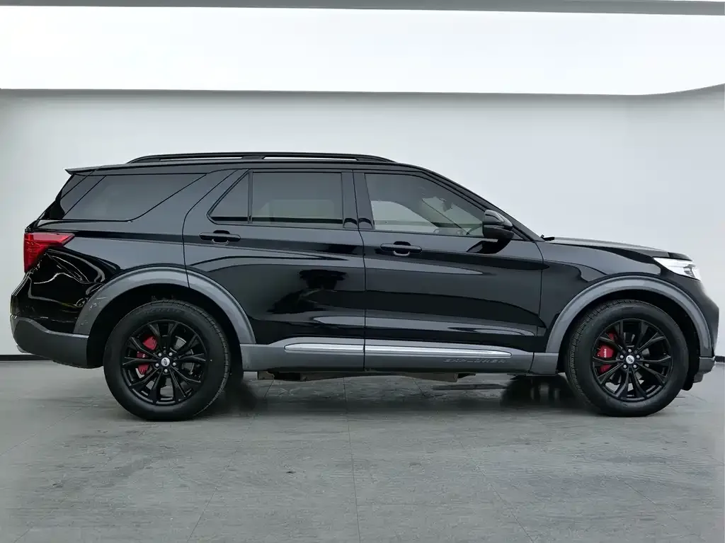 Ford Explorer — фото 10