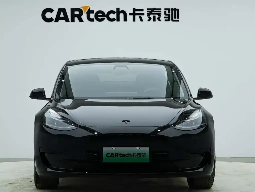 Tesla Model 3 — фото 9