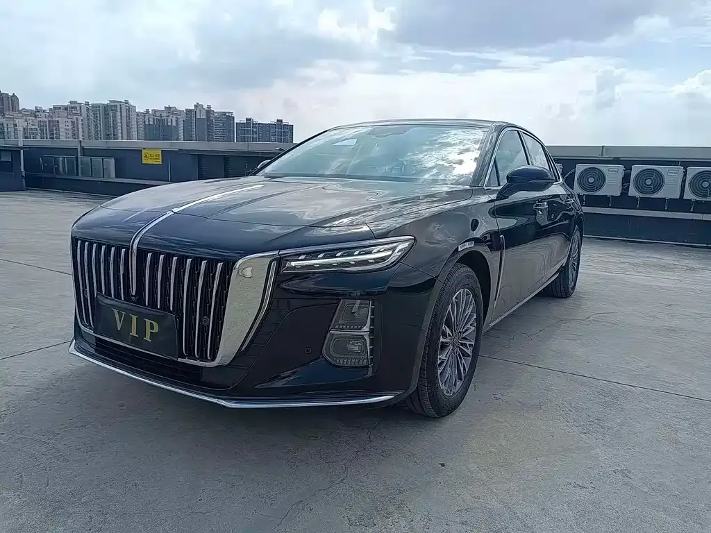 Hongqi H5 — фото 1