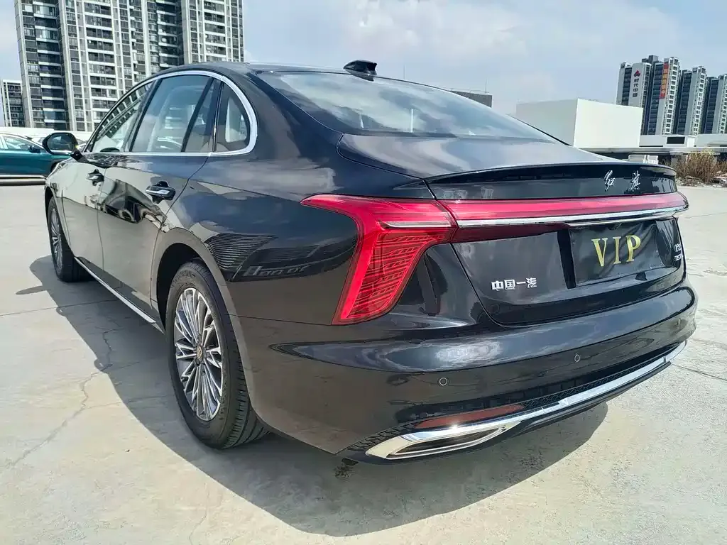 Hongqi H5 — фото 10
