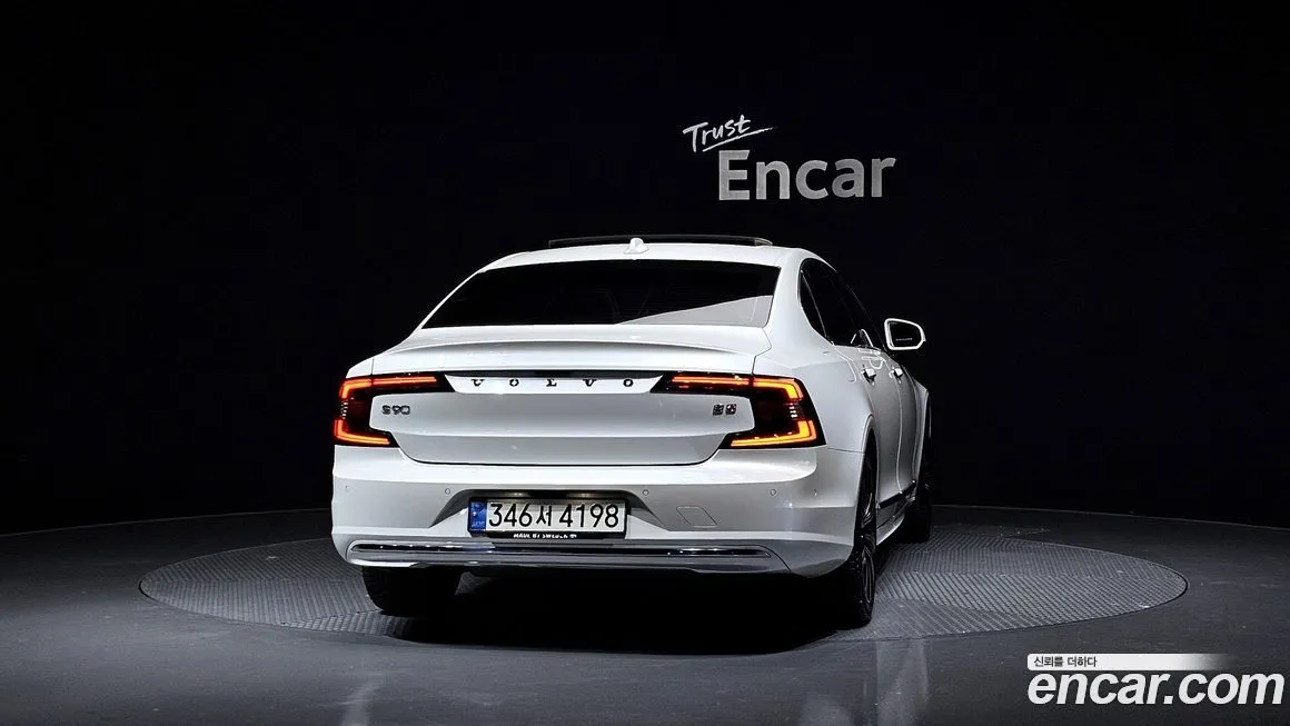 Volvo S90 — фото 4