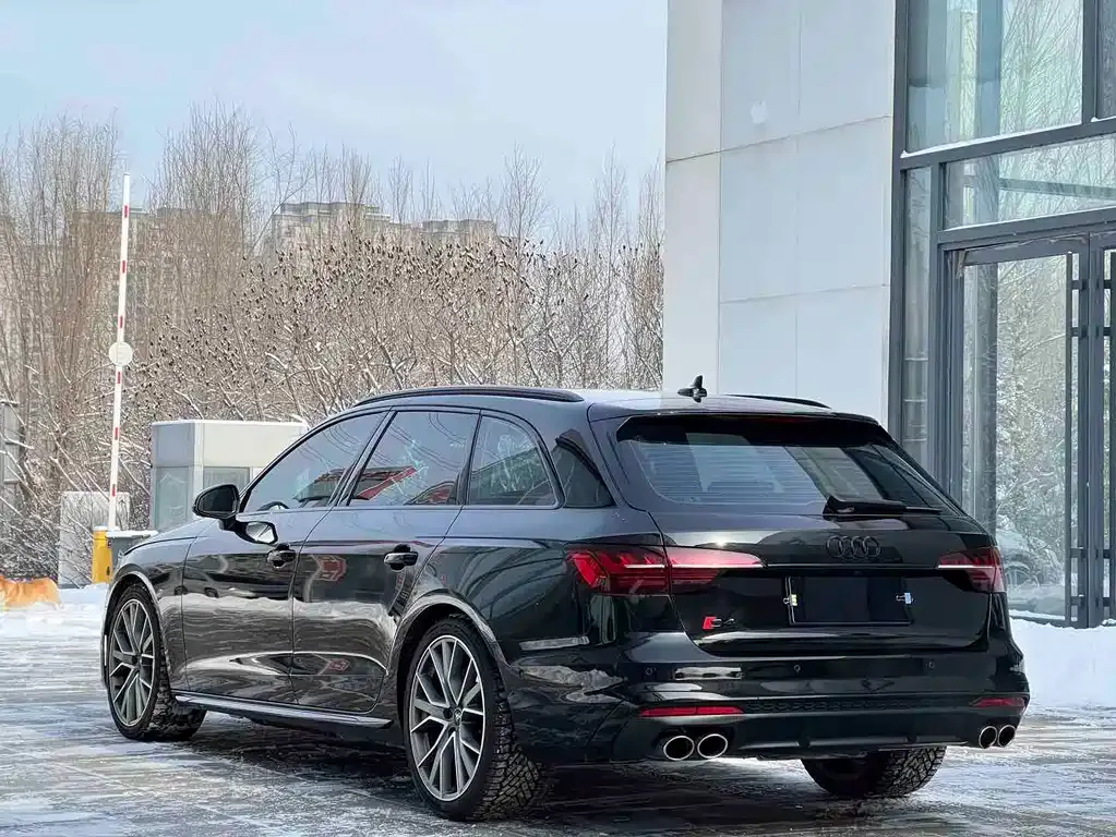Audi S4 — фото 6