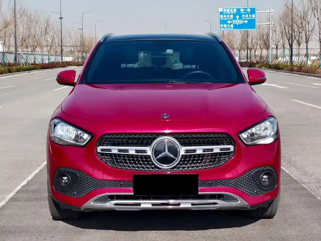Mercedes-Benz GLA — фото 1
