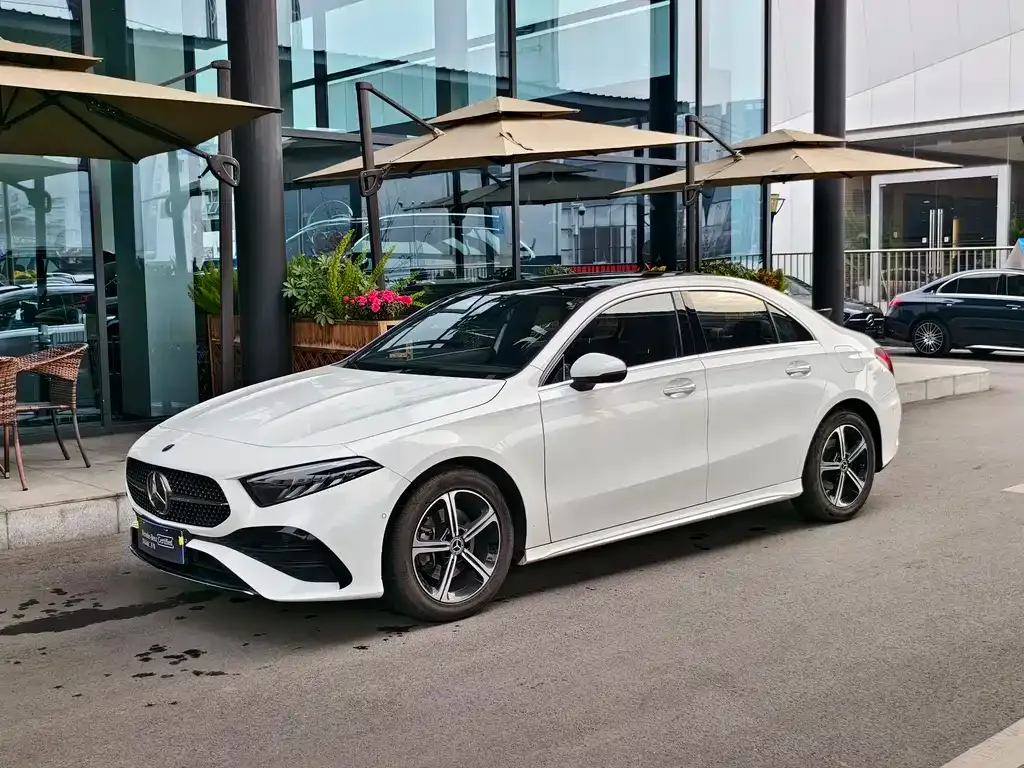 Mercedes-Benz A-Class — фото 1