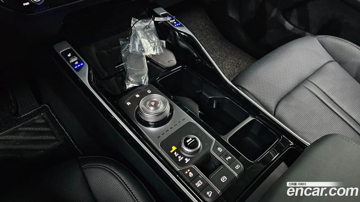 Kia Sorento — фото 9
