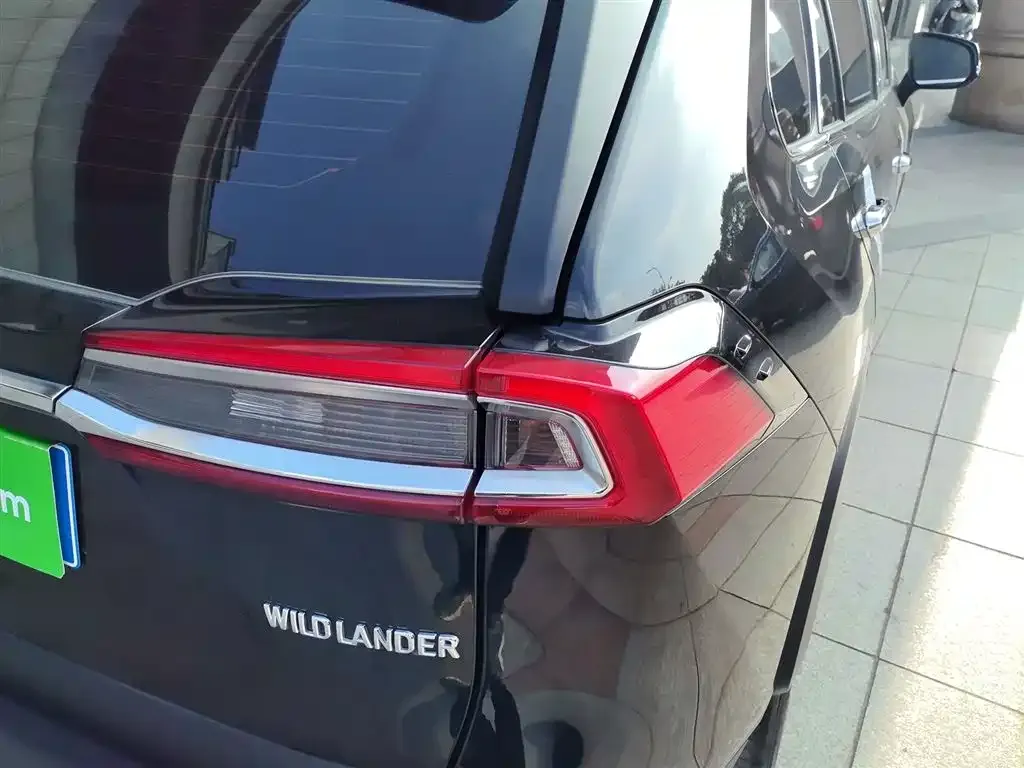 Toyota Wildlander — фото 5