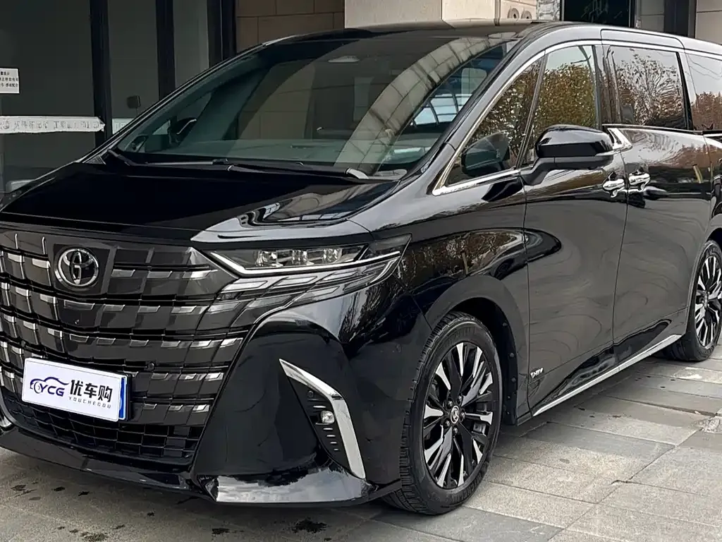 Toyota Alphard — фото 9