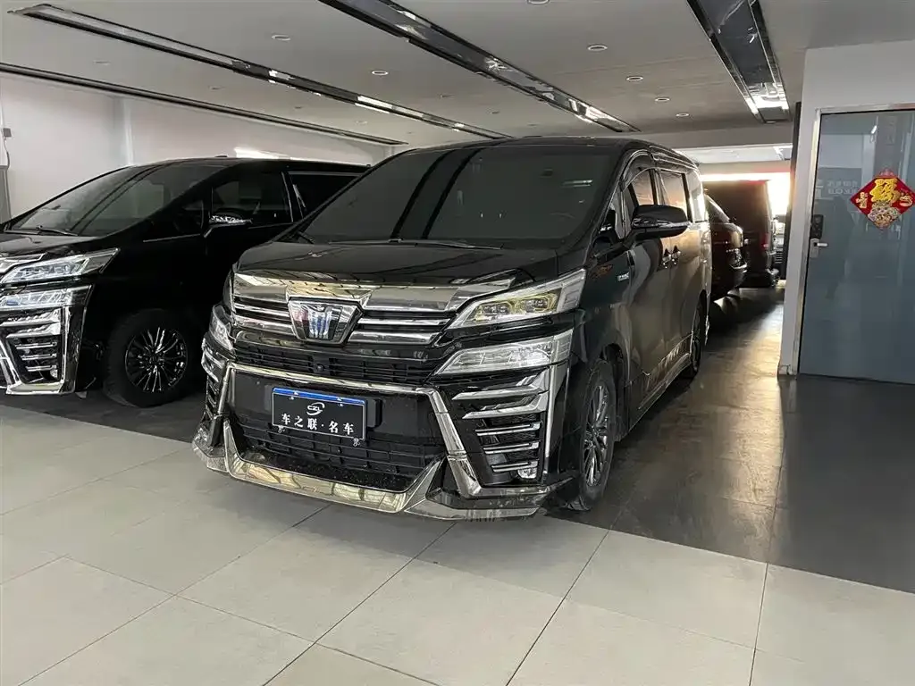 Toyota Vellfire — фото 5