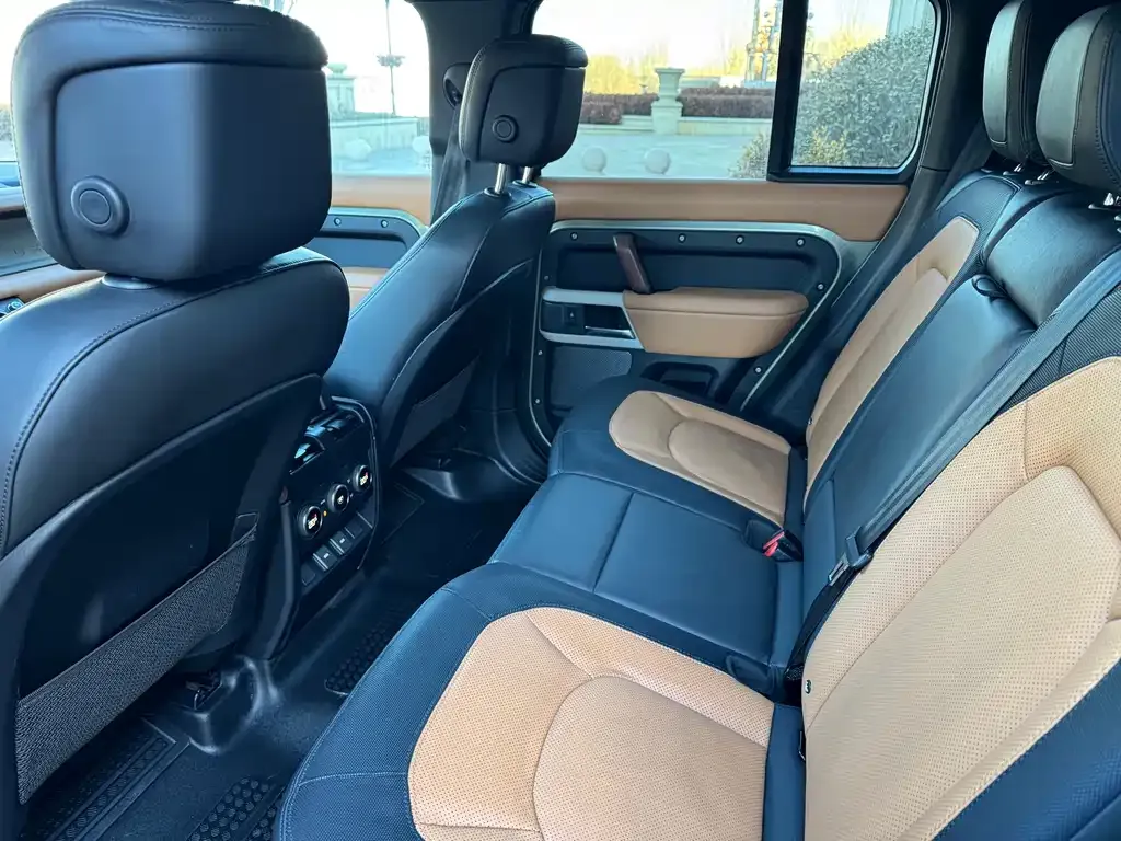 Land Rover Defender — фото 4