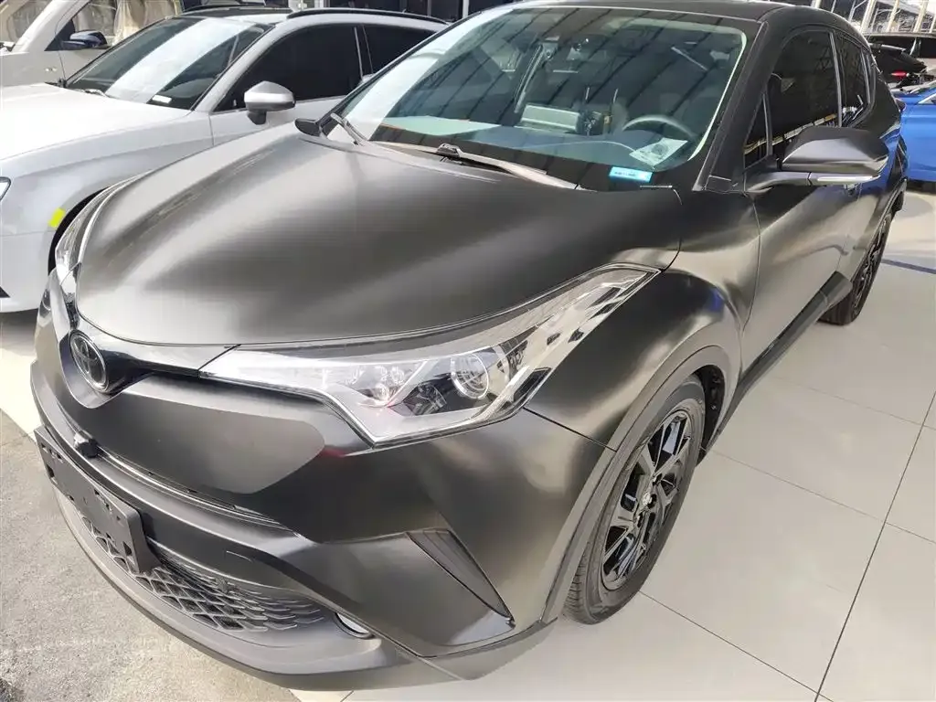 Toyota C-HR — фото 1