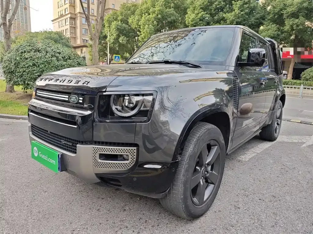 Land Rover Defender — фото 1