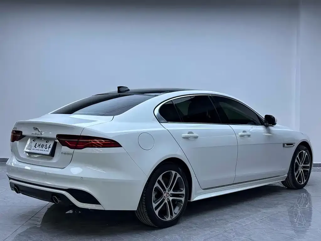 Jaguar XEL — фото 4