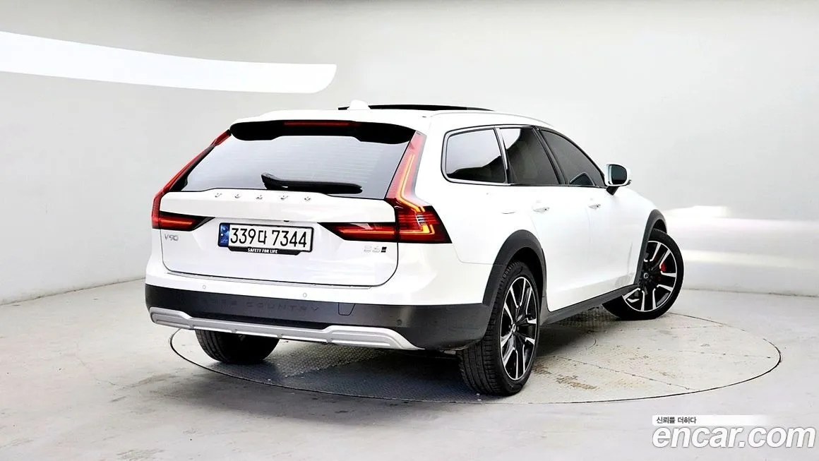 Volvo V90 — фото 4