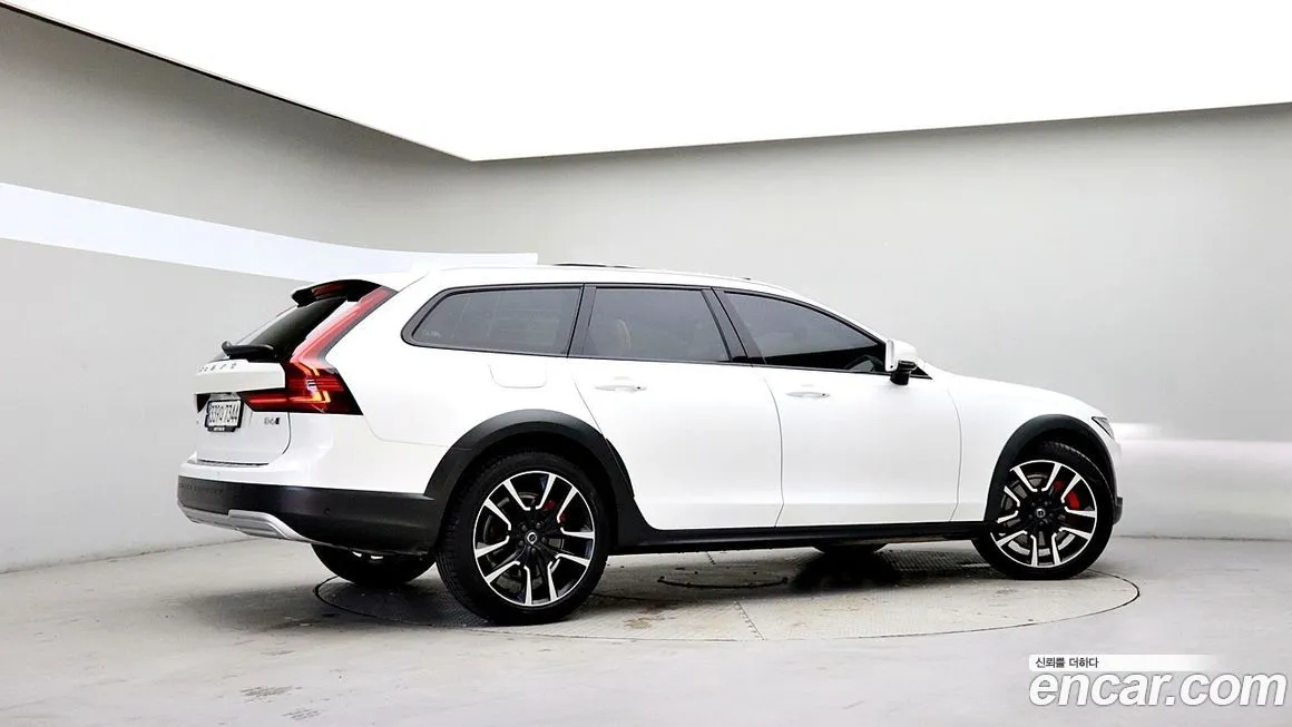 Volvo V90 — фото 2