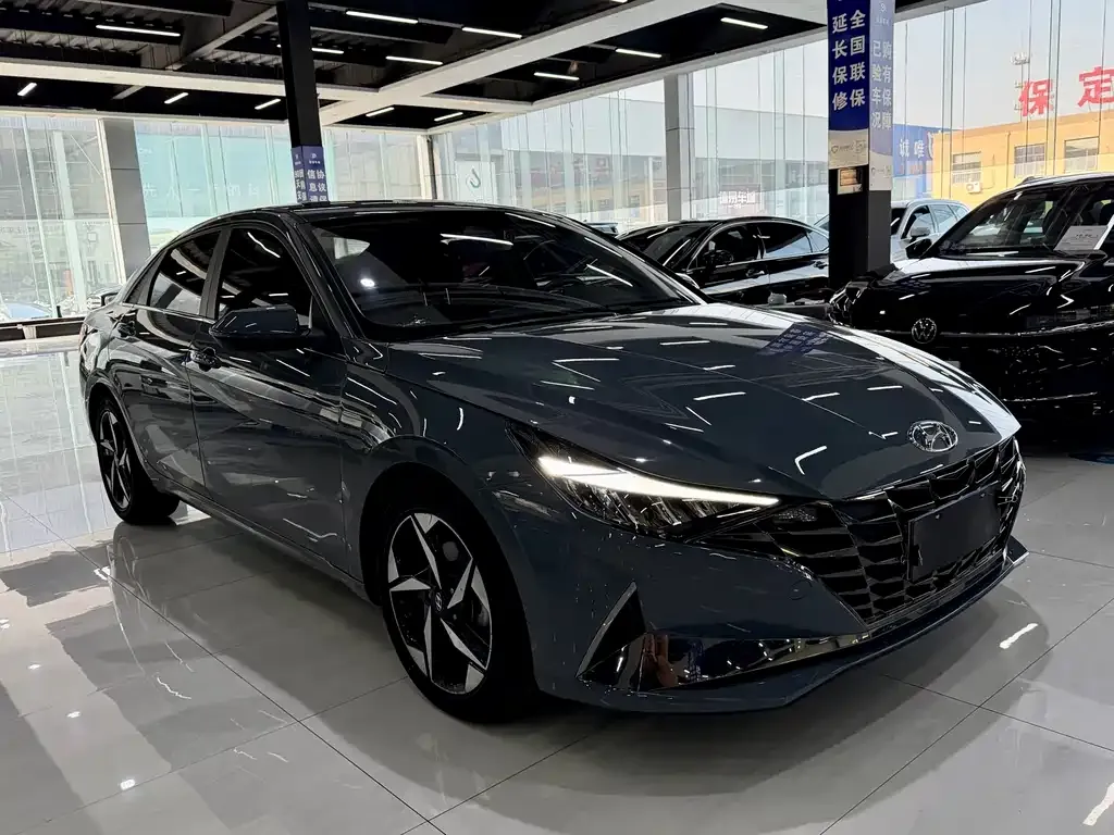 Hyundai Elantra — фото 3