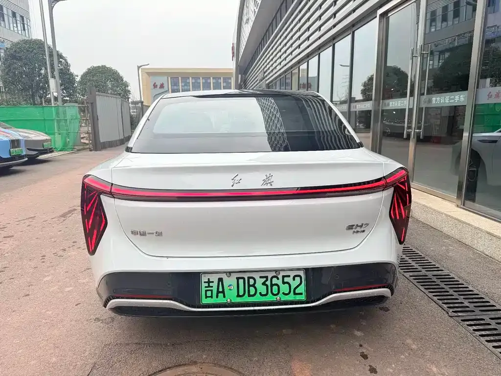 Hongqi EH7 — фото 9