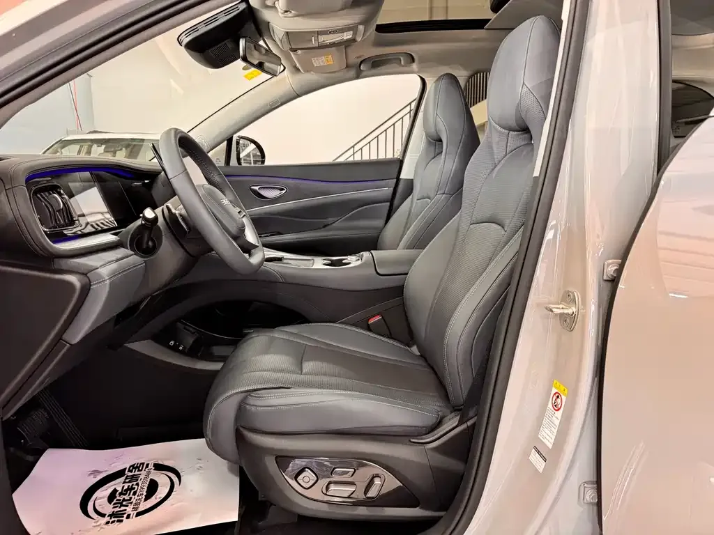BYD Hiace 07 DM-i — фото 3