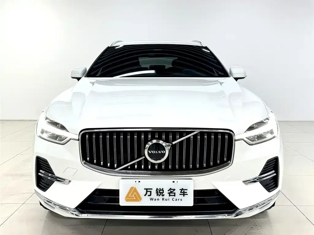 Volvo XC60 — фото 7