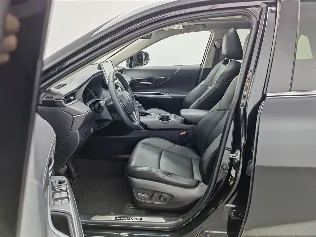 Toyota Harrier — фото 10