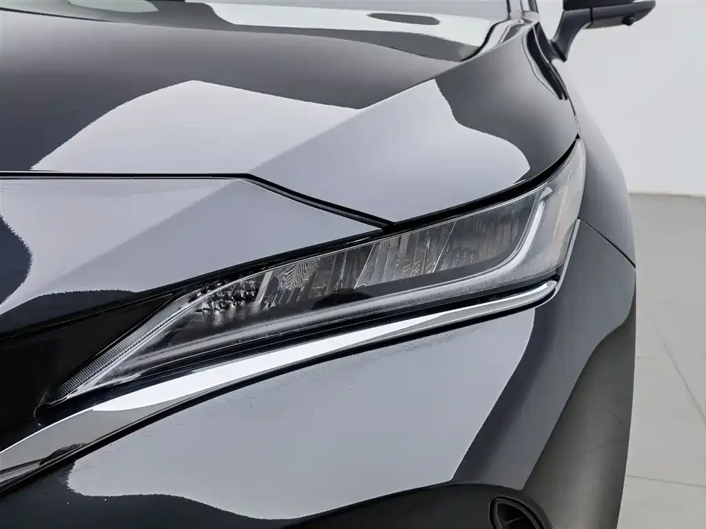 Toyota Harrier — фото 7