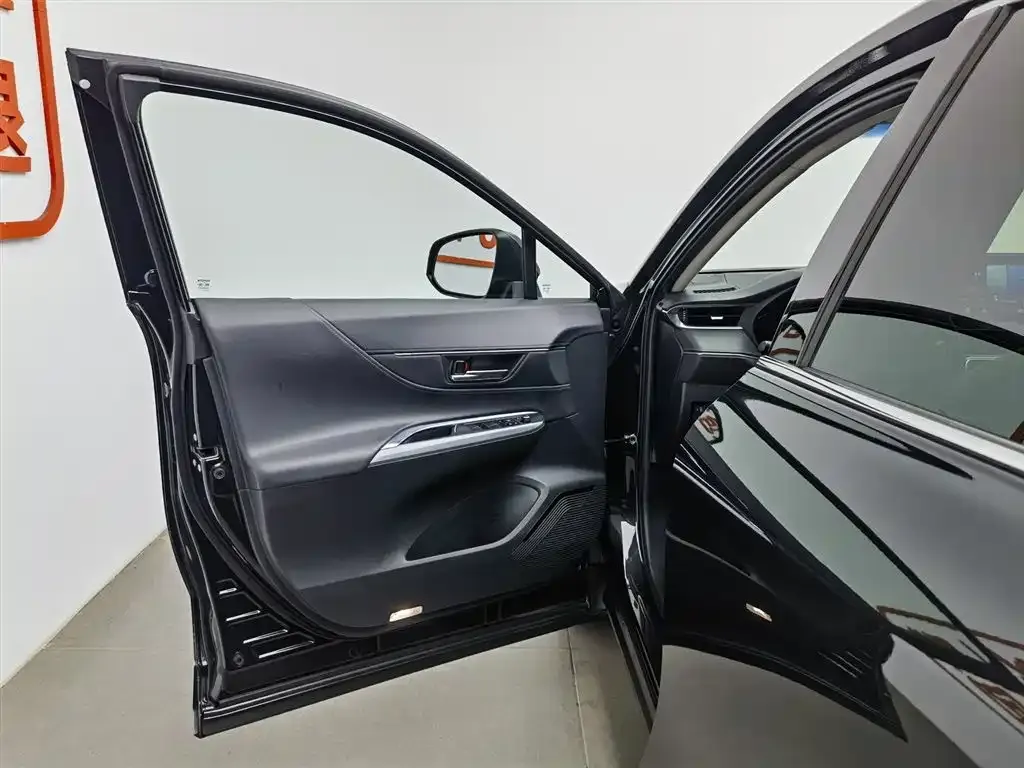 Toyota Harrier — фото 8