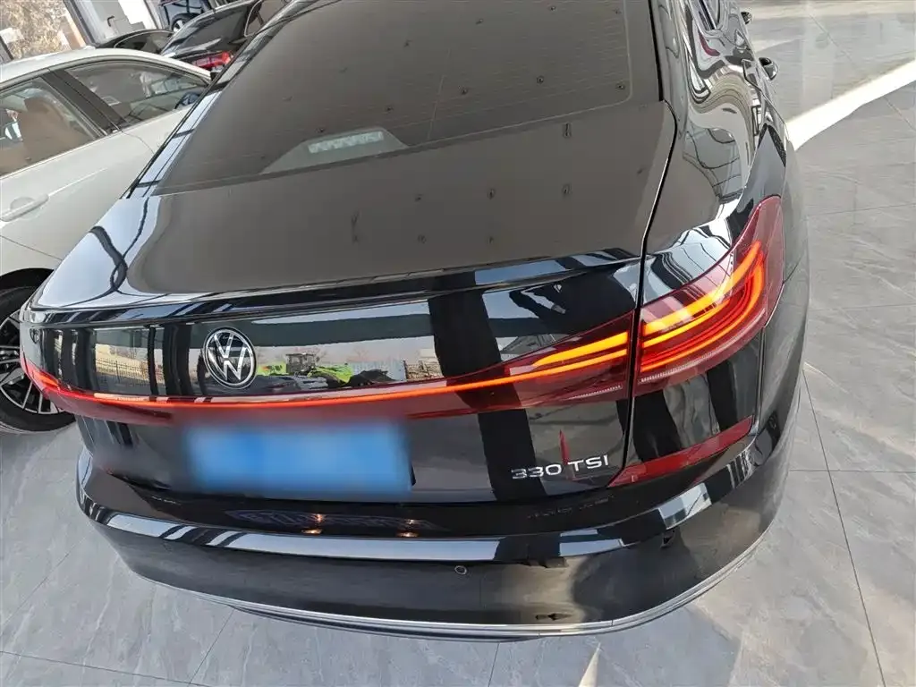 Volkswagen Passat — фото 3