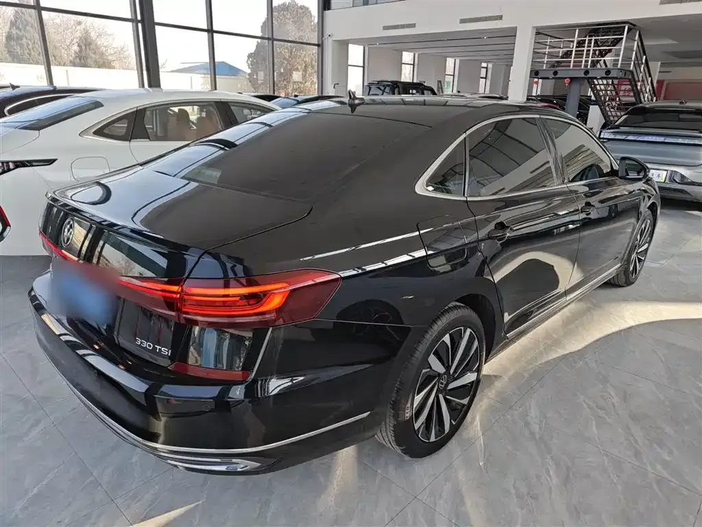 Volkswagen Passat — фото 5