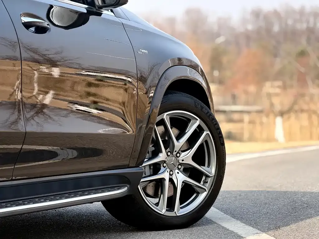 Mercedes-Benz GLE AMG — фото 9