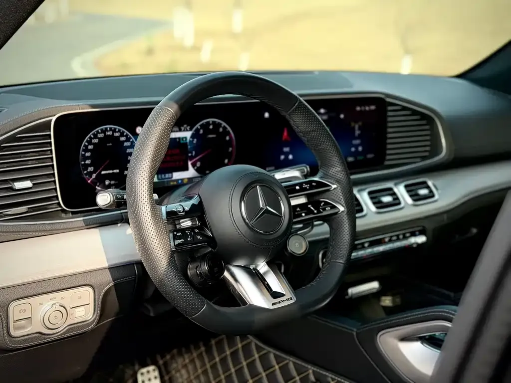 Mercedes-Benz GLE AMG — фото 8
