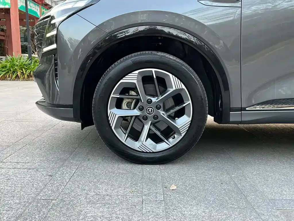 Changan CS75PLUS — фото 9