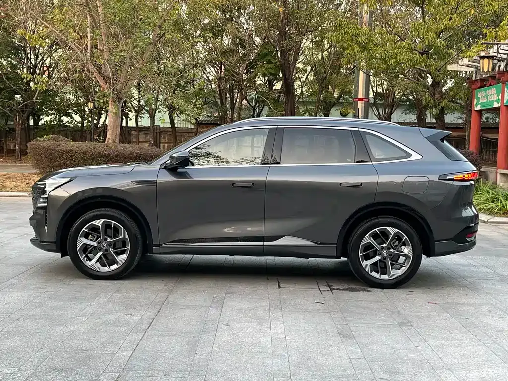Changan CS75PLUS — фото 8