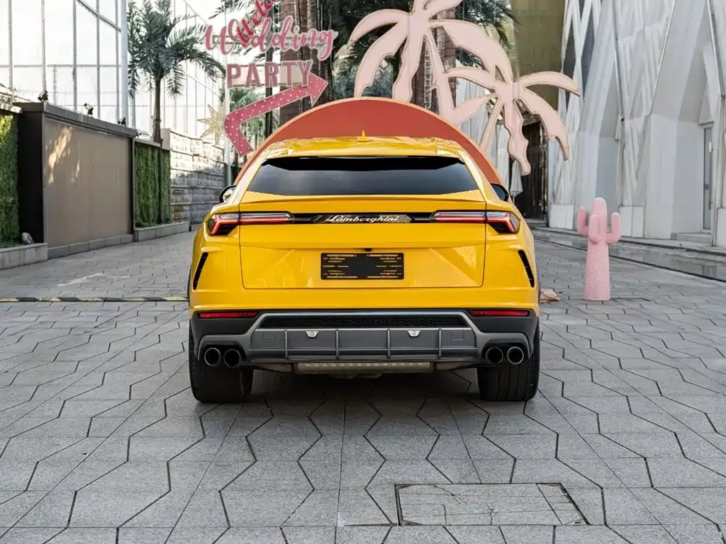Lamborghini Urus — фото 9