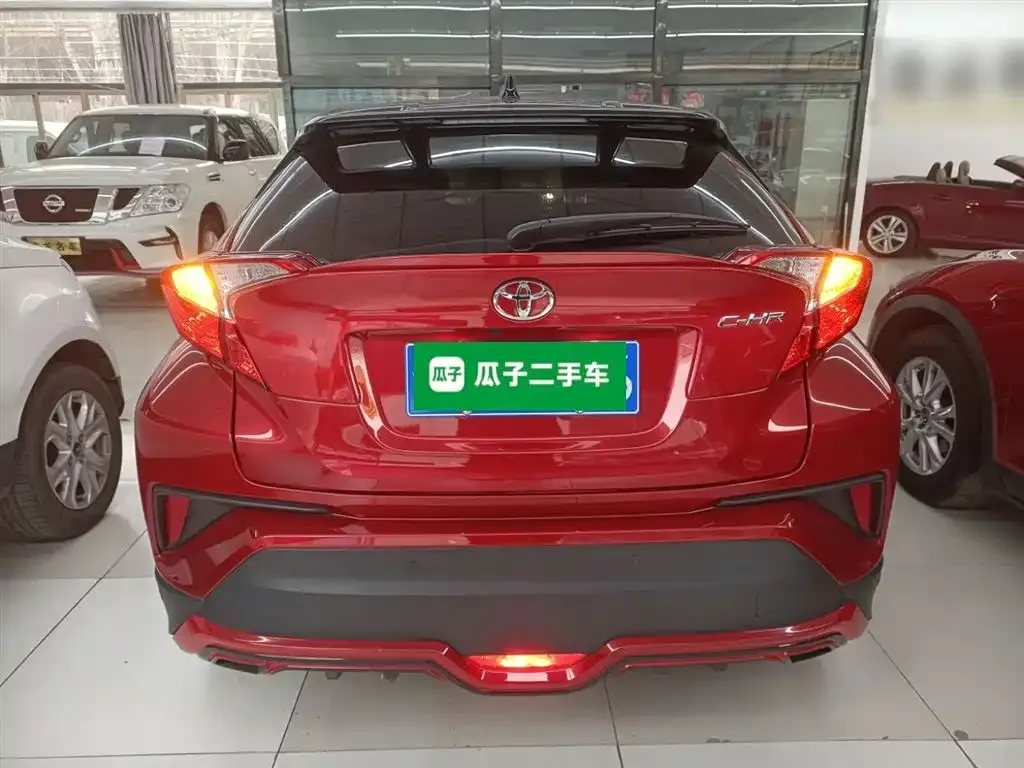 Toyota C-HR — фото 8