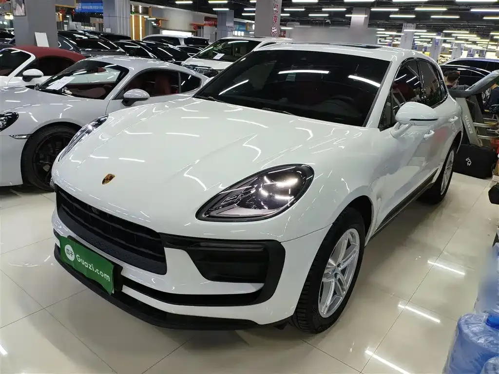Porsche Macan — фото 1