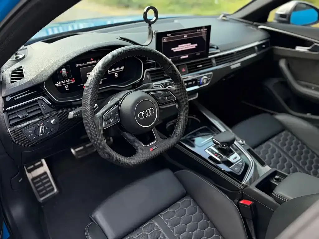 Audi RS 4 — фото 3