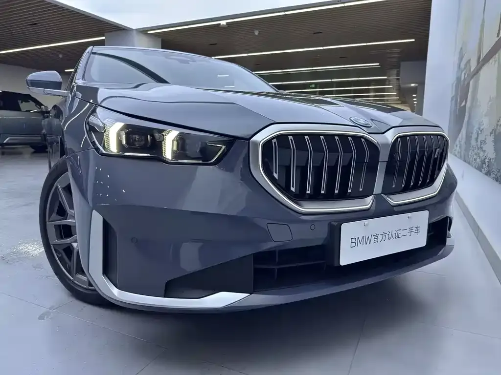 BMW i5 — фото 3